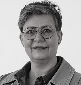 Frau Karin Tirschler